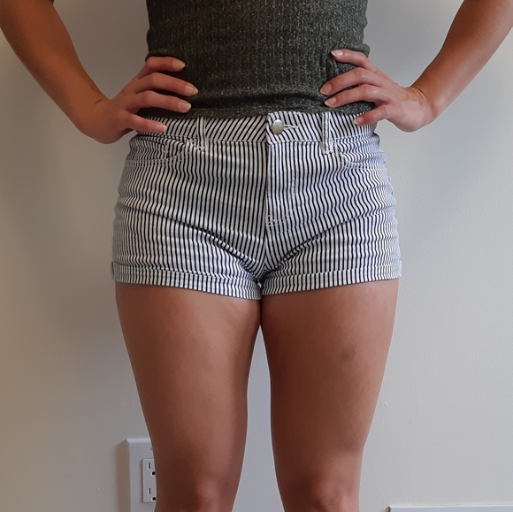 GUC H&M Pinstripe Shorts - Picture 2 of 7